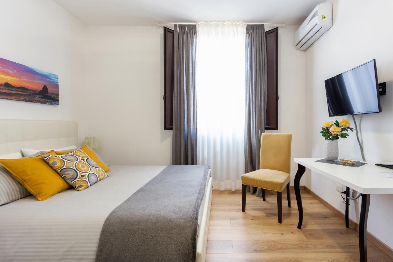 Centre Apartment Grotte Bianche Catánia Buitenkant foto